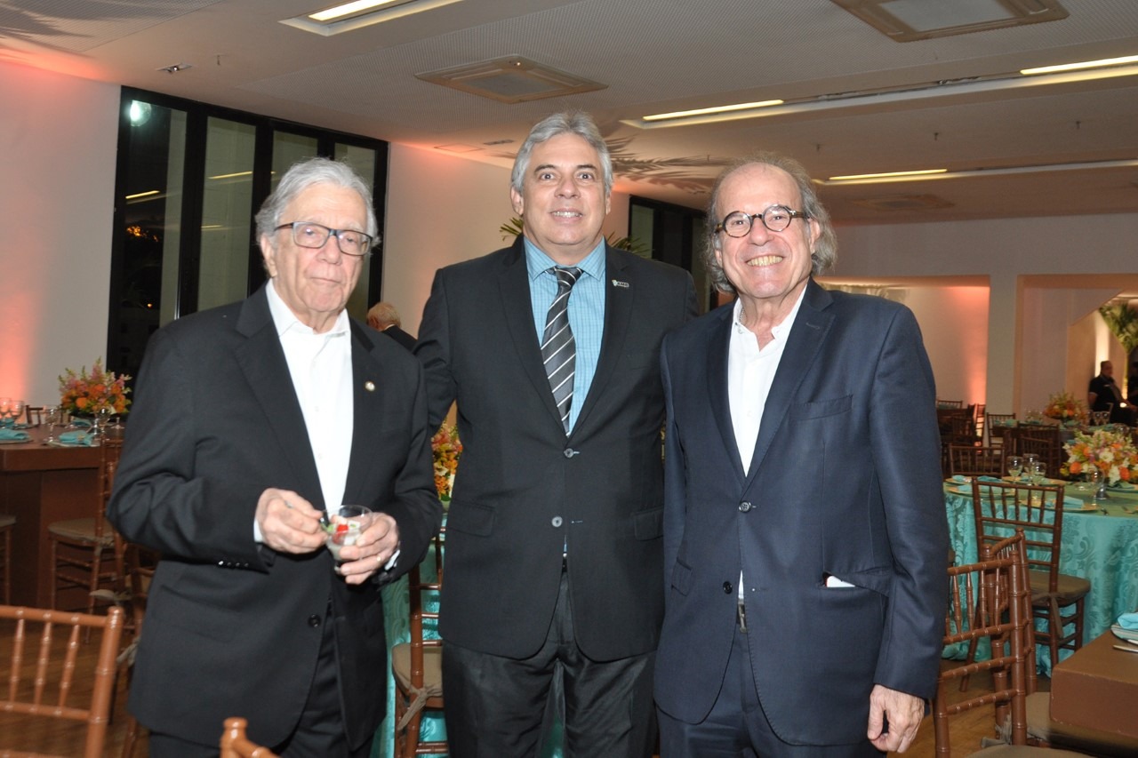 ACADEMIA NACIONAL DE MEDICINA CELEBRA AÇÕES DE 2019 COM JANTAR NO RJ