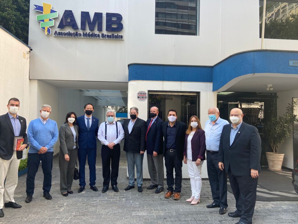 Associação Médica Brasileira recebe o presidente da Sociedade Brasileira de Anestesiologia